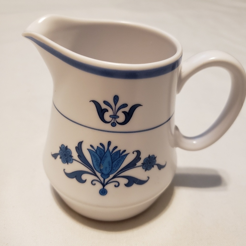 Noritake Blue Haven Creamer